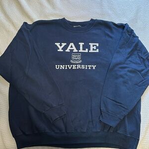 YALE UNIVERSITY CREWNECK
SIZE XL